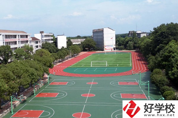 益陽(yáng)市綜合職業(yè)中等專業(yè)學(xué)校收費(fèi)貴不貴？