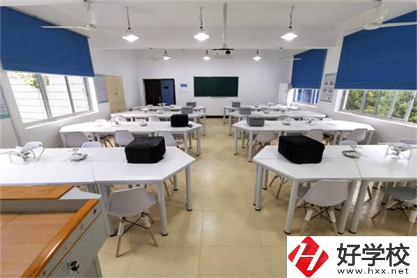 湘潭鐵路工程學(xué)校實訓(xùn)室