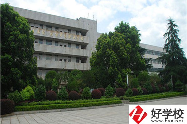 湖南省郴州市第一職業(yè)中等專業(yè)學(xué)校有什么專業(yè)？