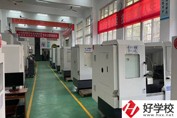 湖南省工業(yè)貿(mào)易學(xué)校在什么位置？有哪些辦學(xué)優(yōu)勢？