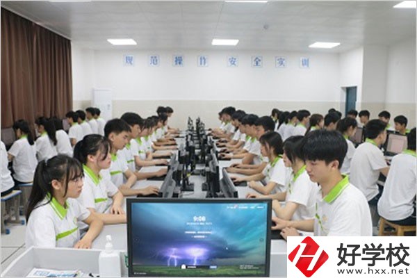 郴州汝城縣職校有統(tǒng)一的校服嗎？