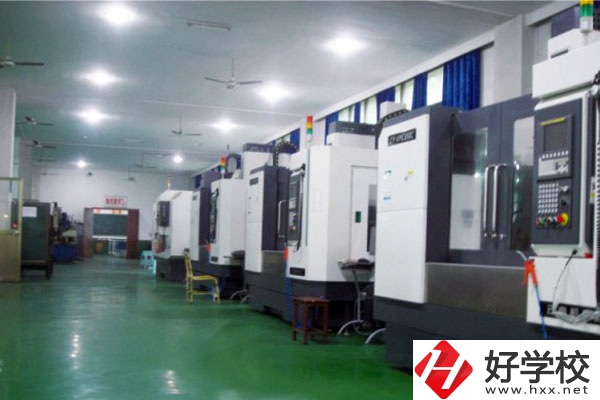 湖南兵器工業(yè)高級技工學(xué)校入學(xué)要注意什么？學(xué)費多少？