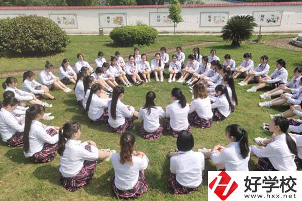 湘潭湘鄉(xiāng)市華光電子工業(yè)職校的教學(xué)條件怎么樣？