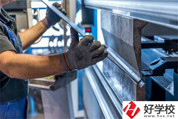 衡陽技校排名前三的專業(yè)是什么？好就業(yè)嗎？
