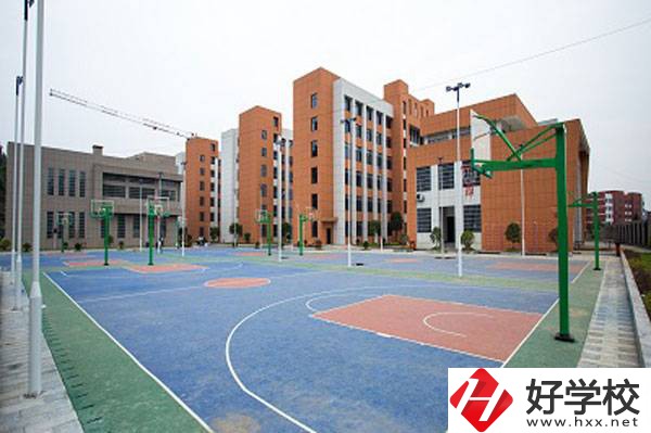 鳳凰縣職業(yè)中專學(xué)校怎么樣？有哪些辦學(xué)優(yōu)勢？