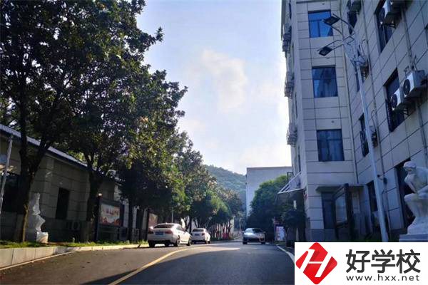 湖南有國(guó)家正規(guī)民辦技校嗎？民辦技校真的不值得讀嗎？