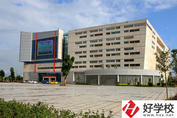 永州有中職部的大專有哪幾所？收費(fèi)標(biāo)準(zhǔn)是多少？