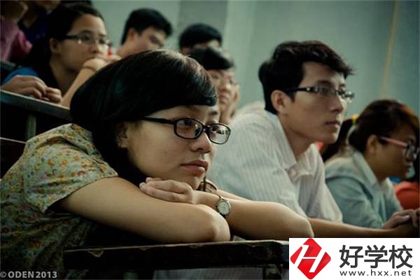 湖南初中畢業(yè)成績(jī)非常差選什么學(xué)校好？還有前途嗎？
