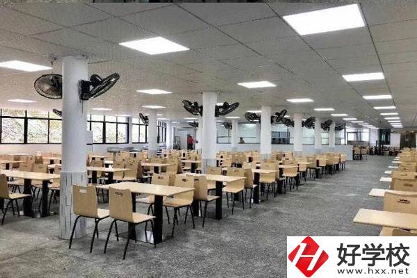 想學(xué)智慧健康養(yǎng)老服務(wù)專業(yè)，建議去長(zhǎng)沙這所學(xué)校