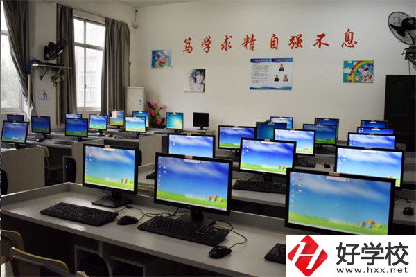 益陽(yáng)哪些中職學(xué)校開設(shè)音樂(lè)相關(guān)專業(yè)？學(xué)費(fèi)貴不貴？
