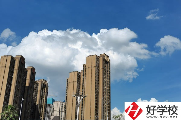 新邵縣職業(yè)中專(zhuān)學(xué)校怎么樣？值得報(bào)考嗎？