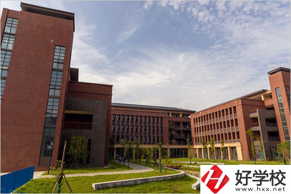 在常德讀職高學(xué)費(fèi)貴嗎？