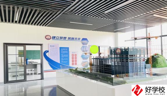 想在長沙學(xué)習(xí)建筑施工技術(shù)專業(yè)，推薦這所學(xué)校