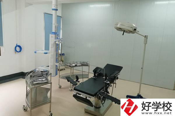 衡陽哪所職高有口腔修復工藝專業(yè)？推薦就業(yè)機會嗎？