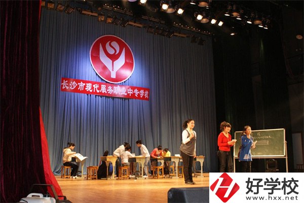 長(zhǎng)沙開(kāi)福區(qū)共有幾所中職學(xué)校？有沒(méi)有公辦的？