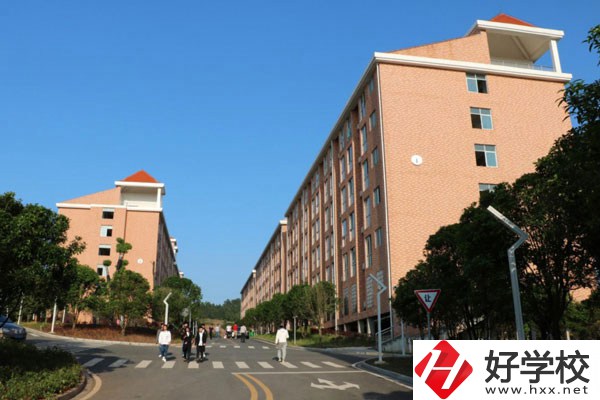想在湖南省就讀的五年制公辦大專學(xué)校？看看這兩所學(xué)校