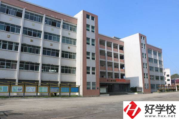 邵陽有適合男生學習的專業(yè)嗎？有什么學校推薦？