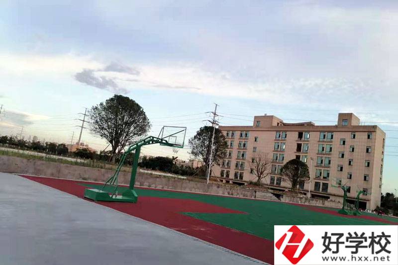 湘潭計算機職業(yè)學(xué)校怎么樣？有什么特色專業(yè)？