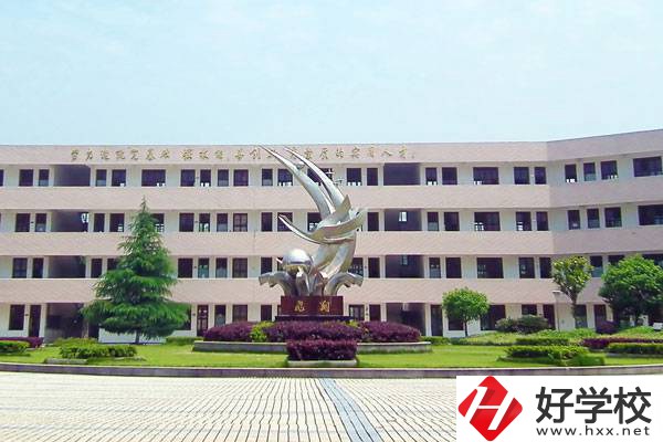 汨羅市楚怡職業(yè)中專學(xué)校有哪些重點專業(yè)？