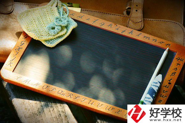 長沙益立中等職業(yè)學(xué)校是公辦還是民辦？辦學(xué)條件怎么樣？