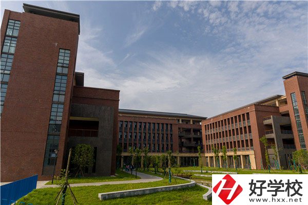 常德財(cái)經(jīng)中等專業(yè)學(xué)校有哪些特色專業(yè)？