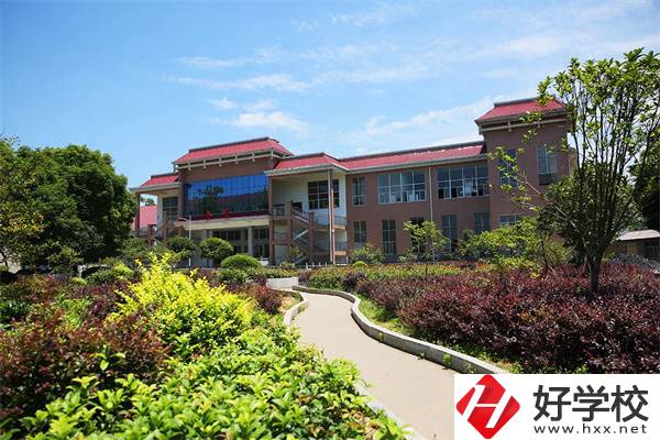 懷化的公辦中專有什么辦學(xué)特色？可以學(xué)什么專業(yè)？