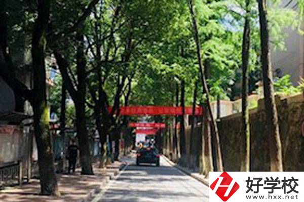 長沙航天學(xué)校開設(shè)了哪些特色專業(yè)？