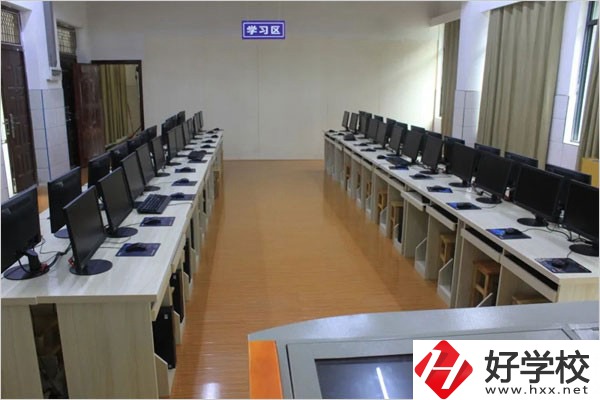 通道縣職業(yè)中等專業(yè)學(xué)校在哪？學(xué)費(fèi)需要多少？