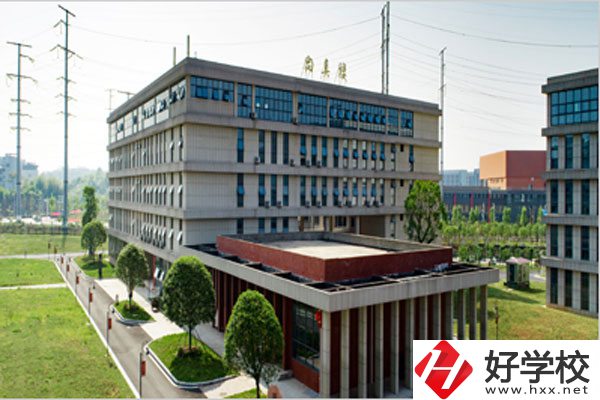 株洲市工業(yè)中等專業(yè)學(xué)校是公辦學(xué)校嗎？就業(yè)情況如何？