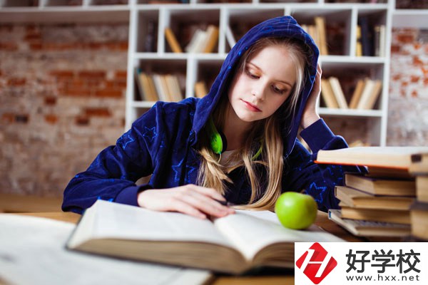 南岳區(qū)職業(yè)中等專業(yè)學(xué)校有哪些專業(yè)？