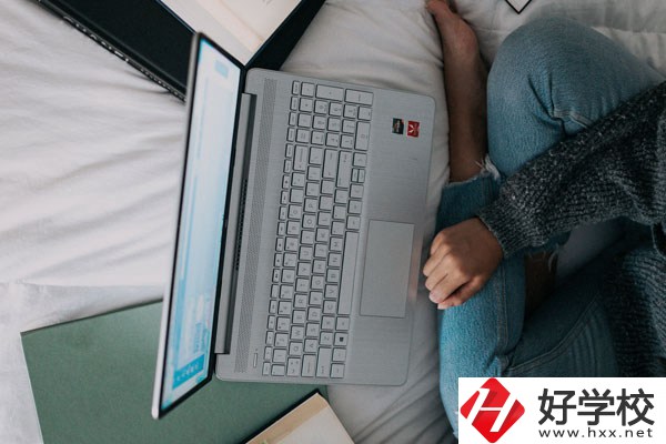 湖南省道縣師范學(xué)校好不好？什么專業(yè)女生最多？