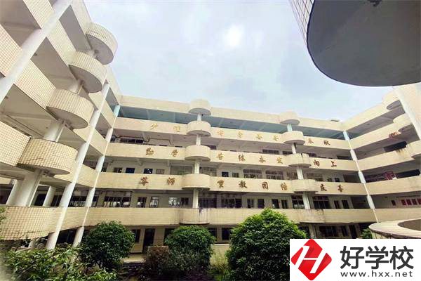 成績(jī)差讀長(zhǎng)沙哪些職校比較好？怎么在校提升自己？