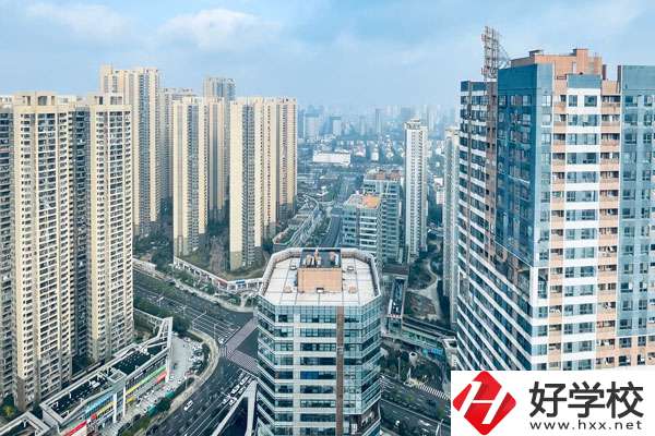 株洲哪些中專有商務英語專業(yè)？