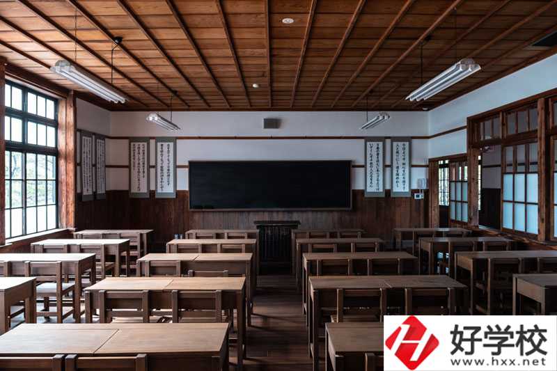 湖南省澧縣職業(yè)中專學(xué)校有哪些專業(yè)？學(xué)費貴不貴？6.jpg