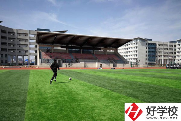 株洲市工業(yè)中等專業(yè)學(xué)校有哪些辦學(xué)特色？