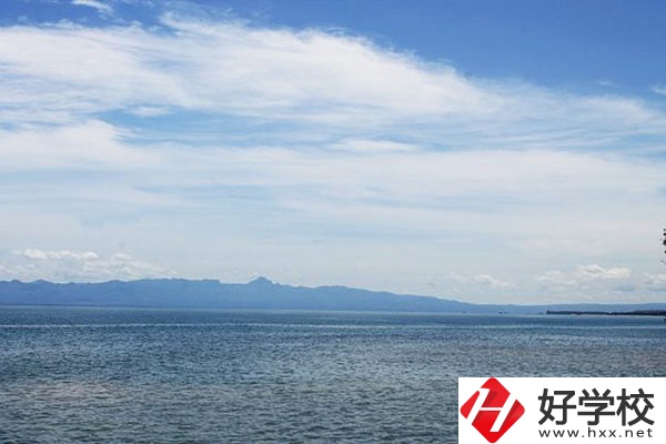 湖南經(jīng)濟(jì)貿(mào)易職業(yè)中專學(xué)校有哪些專業(yè)？學(xué)費(fèi)多少？