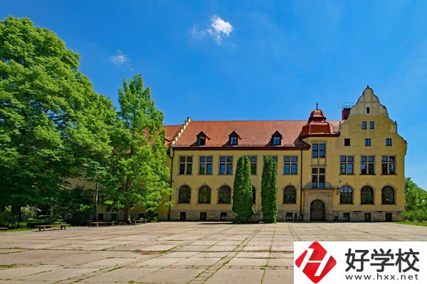 邵陽(yáng)市女子職業(yè)學(xué)校怎么樣？有哪些辦學(xué)特色？