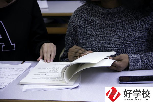 湖南懷化商業(yè)學校環(huán)境好不好？宿舍怎么樣？