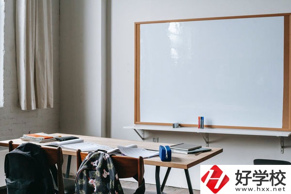 株洲市生物工程中專學校有哪些專業(yè)？怎么選好呢？