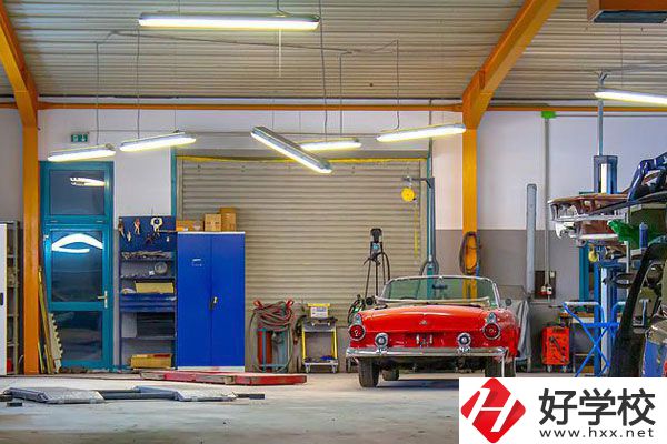 在婁底的職高學(xué)?？梢詫W(xué)習(xí)什么專業(yè)？