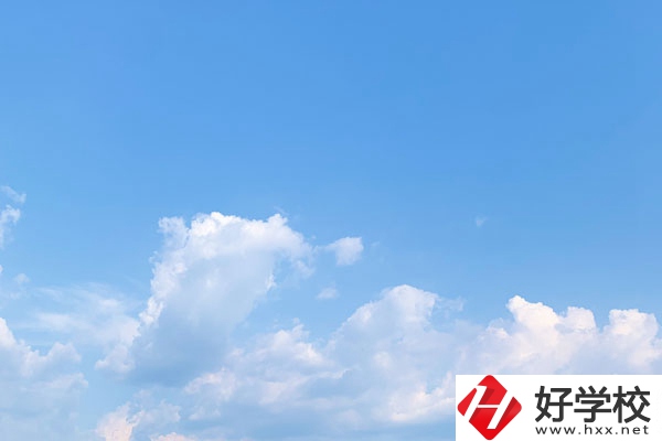 湘西有沒有學汽修專業(yè)的中專學校？