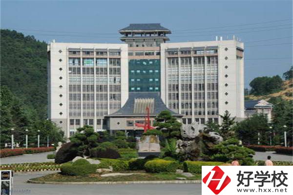 湘西有什么中專開設(shè)有“2+3”的專業(yè)？對(duì)口高職是哪所？