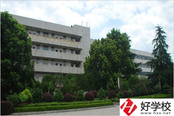郴州第一職中是中專(zhuān)還是技校？師資力量怎么樣？
