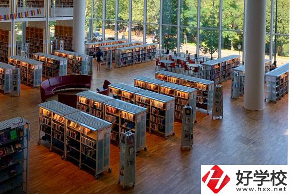 永州市綜合職業(yè)中等專業(yè)學(xué)校有什么專業(yè)？