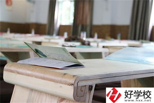在張家界就讀的中專升為大專了，原來的學(xué)歷會提升嗎？