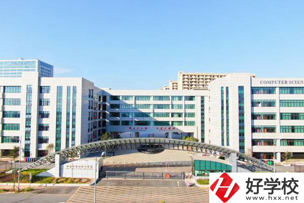 長沙學外語讀什么職校好？有什么辦學優(yōu)勢？