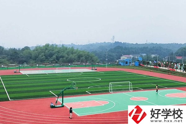 湖南華中工業(yè)技工學(xué)校好不好？