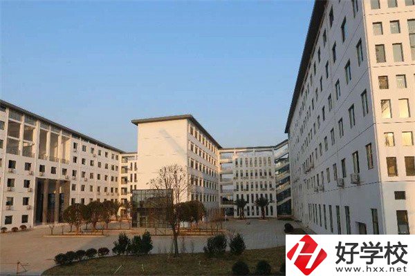衡陽(yáng)哪些中職可以學(xué)醫(yī)美專業(yè)？專業(yè)就業(yè)前景如何？