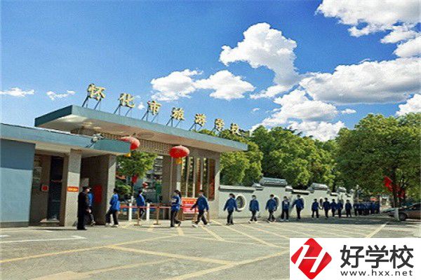懷化市旅游學(xué)校有哪些專業(yè)？就業(yè)率高不高？