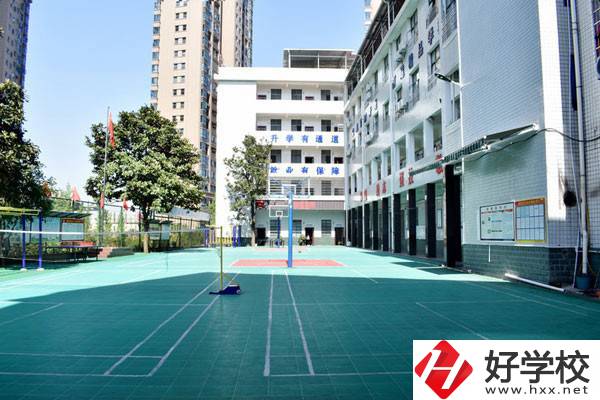 漣源市科技職業(yè)學校位置在哪里？校園環(huán)境怎么樣？